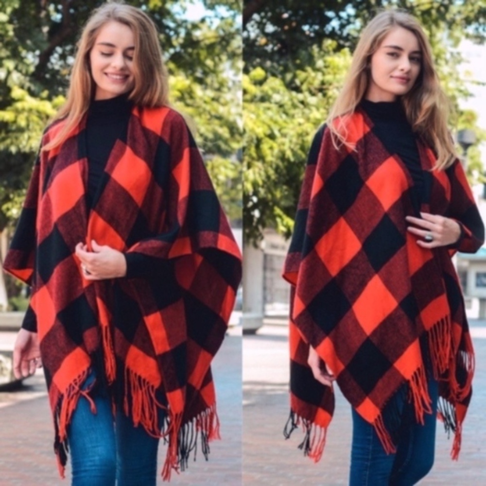 Cozy Buffalo Plaid Tassel Hem Poncho Shawl - Picture 4 of 8